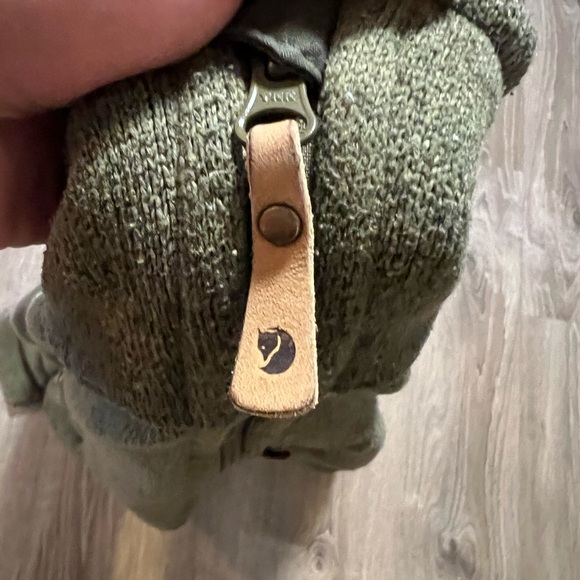 Fjallraven Buck Fleece Jacket - Men's Laurel Green/Deep Forest - Picture 9 of 11